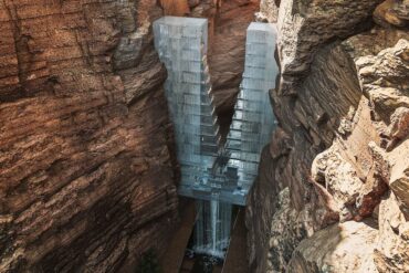 ice cube hotel neom